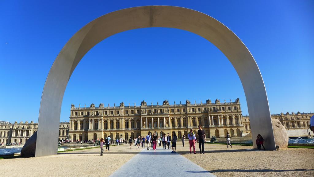 Les Versaillaises Versailles Luaran gambar